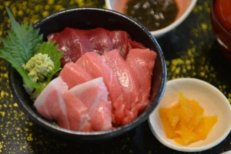 大間産マグロ丼セット（イメージ）