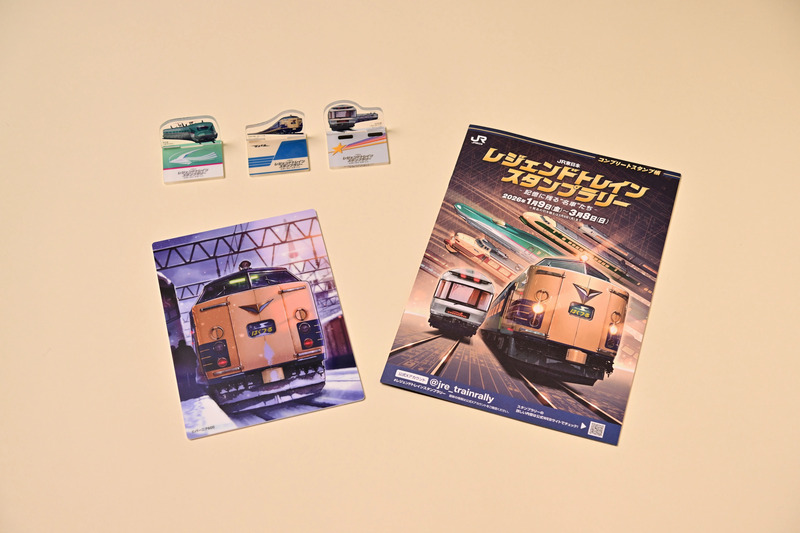   バーニア600さんが手がけたキービジュアル、イラストプレート、アクリルスタンド。