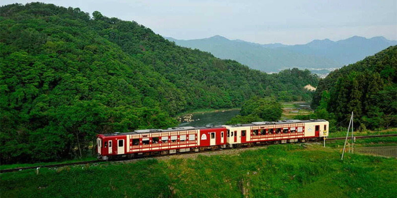 観光列車「おいこっと」