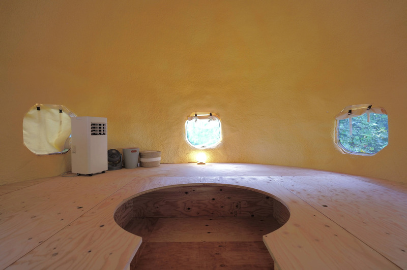 インスタントハウス 内観