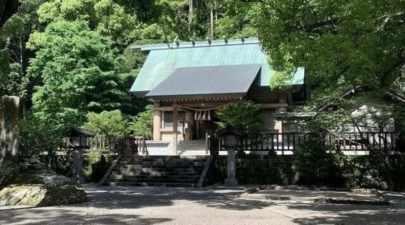 安房神社
