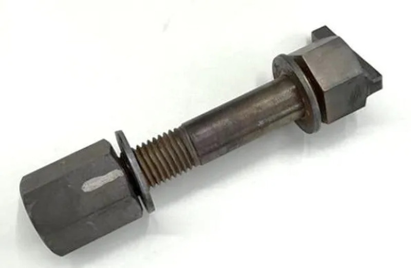 蒸気ドーム取付ボルト