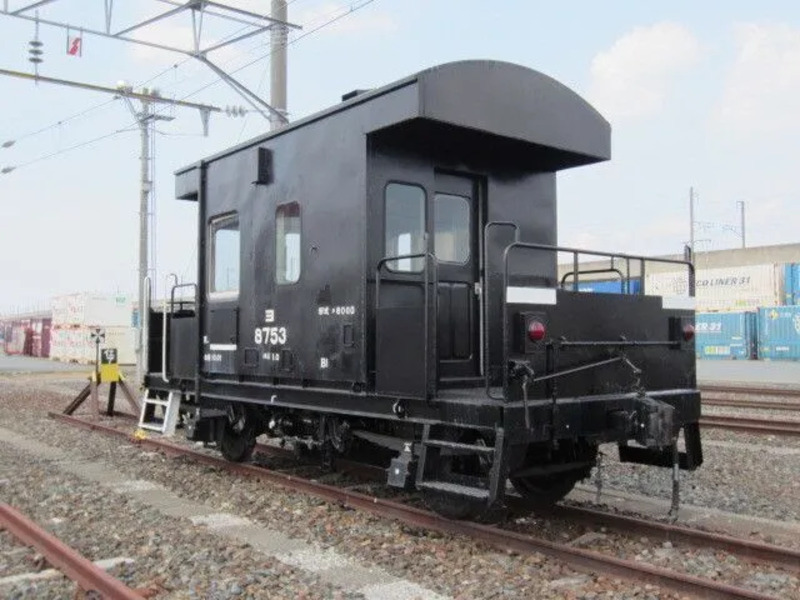 ヨ8000形式車掌車