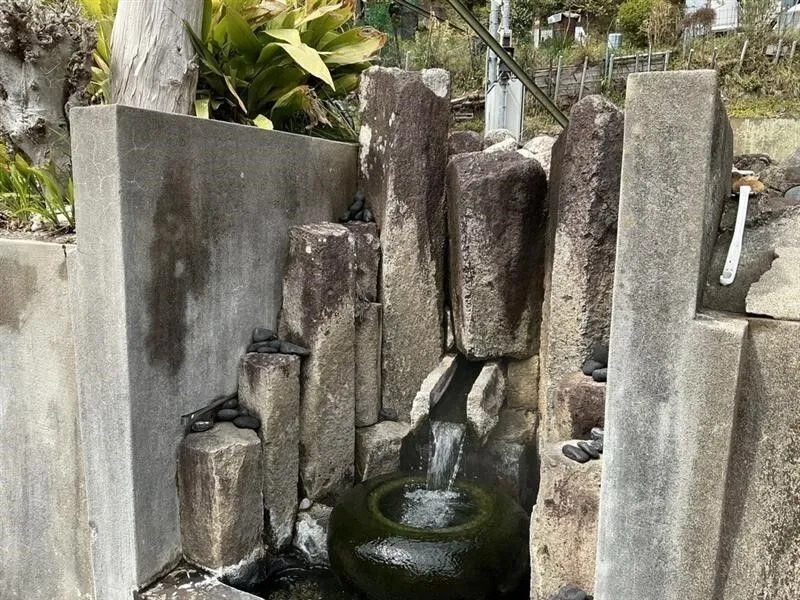 湯の華小径にある