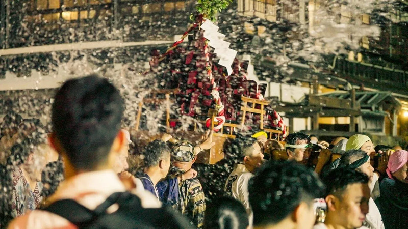 湯かけまつり（イメージ）