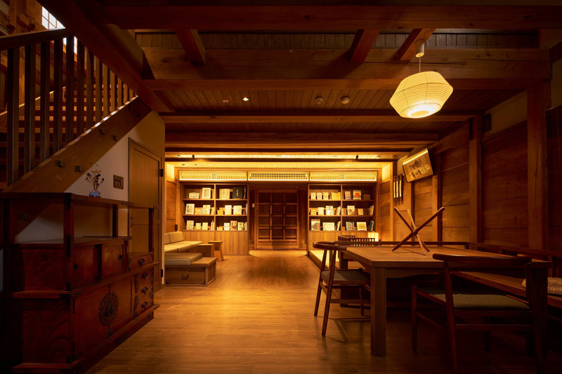 文庫蔵（1階）