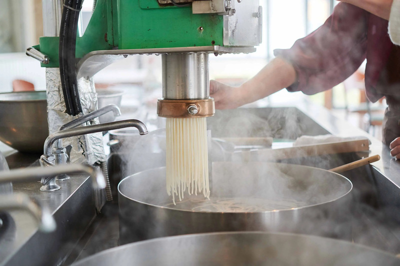 ぴょんぴょん舎冷麺づくり体験