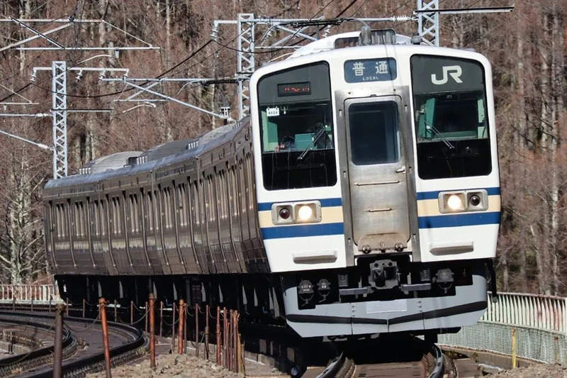 211系