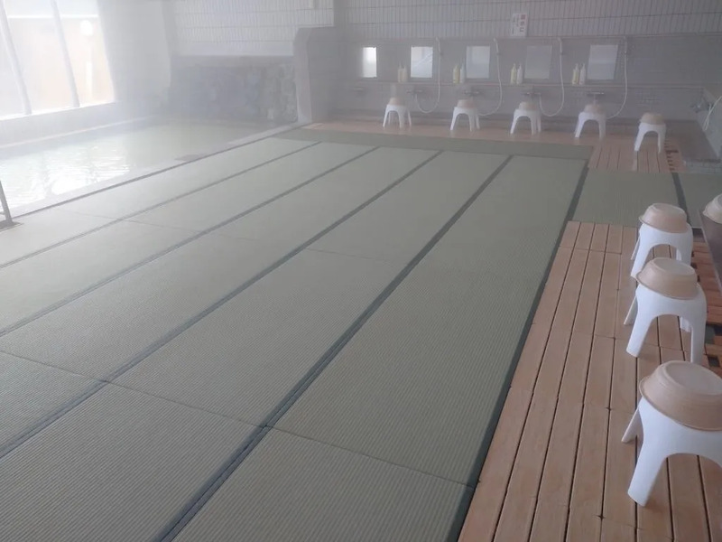 畳敷き大浴場