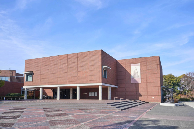 日本の近代建築を代表する建築家・前川國男氏が設計。