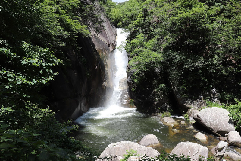 仙娥滝【画像提供：昇仙峡観光協会】