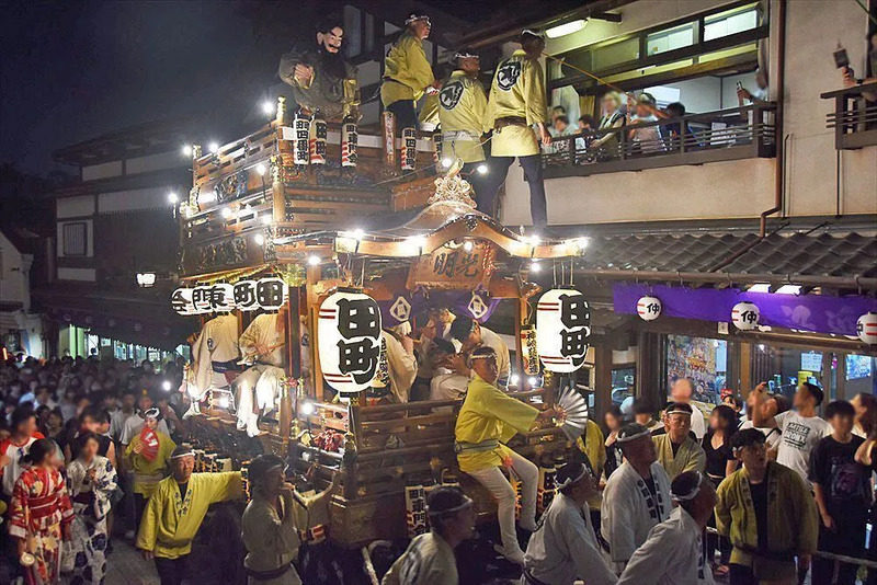 山車・屋台のライトアップ