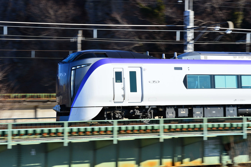 特急「あずさ」
