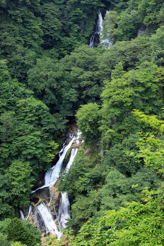 霧降滝