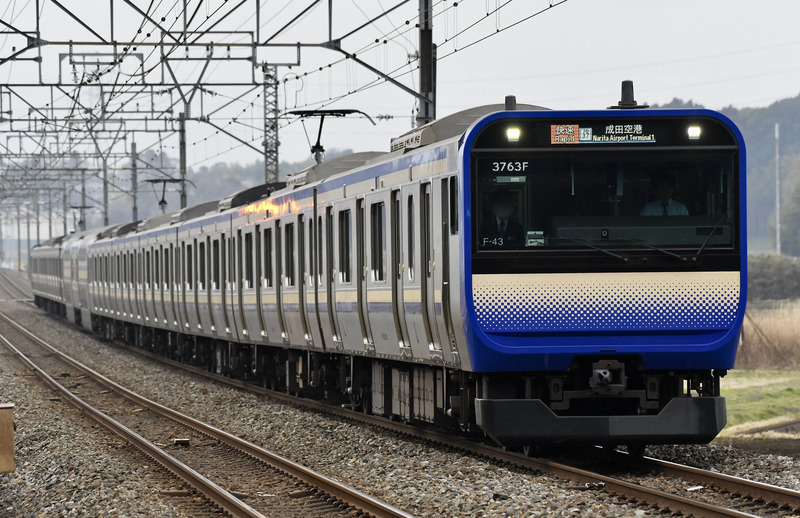 横須賀線・総武快速線E235系