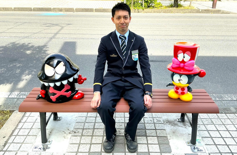 「チックンタックン＆Dr.ベル」ベンチアート
