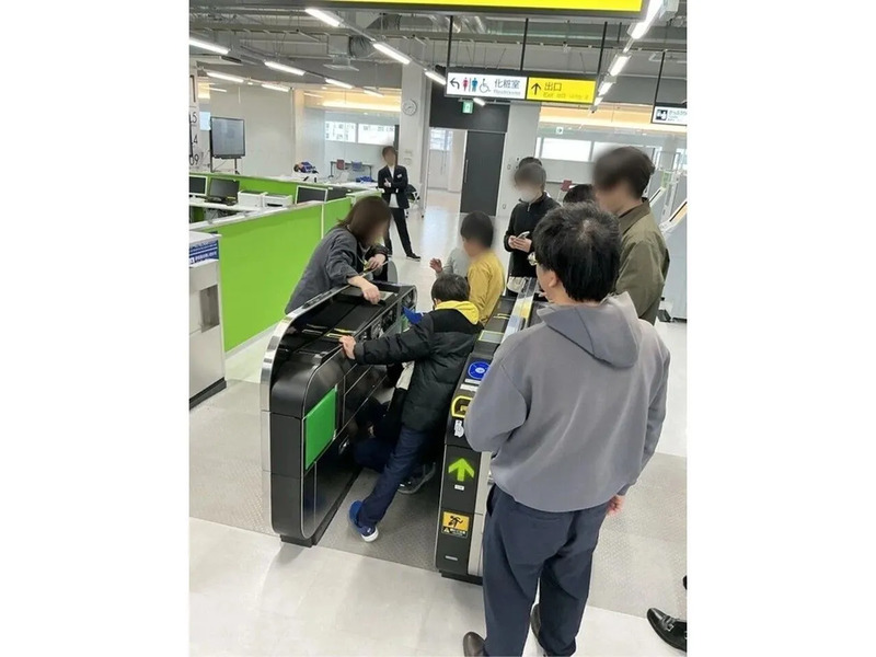 改札機