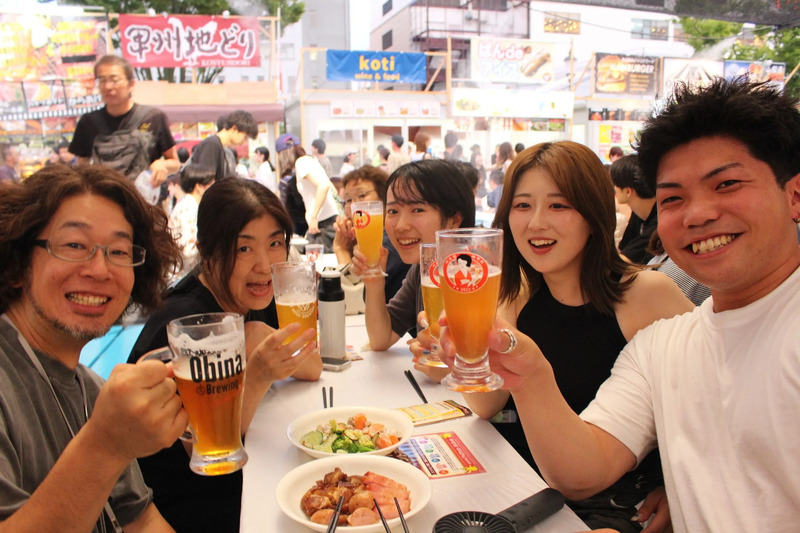 ビールを片手に自然と笑みがこぼれる
