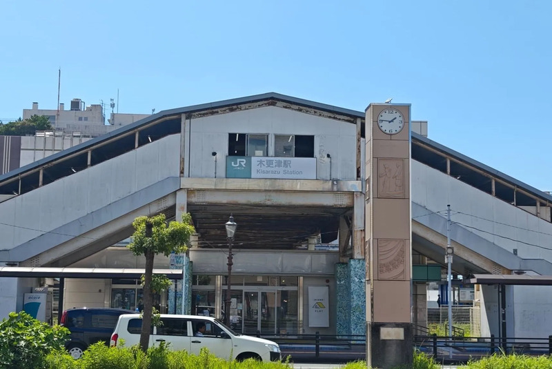 駅の図書室FLAT外観