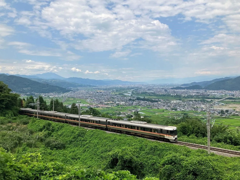 特急「しなの」