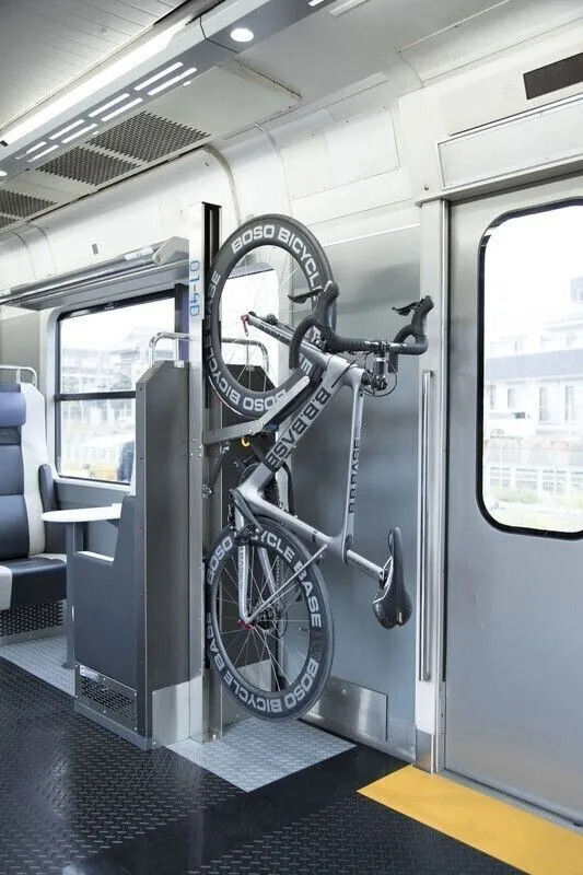 B.B.BASE 車内サイクルラック