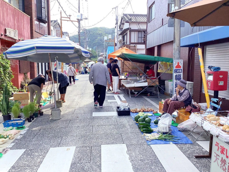 勝浦朝市