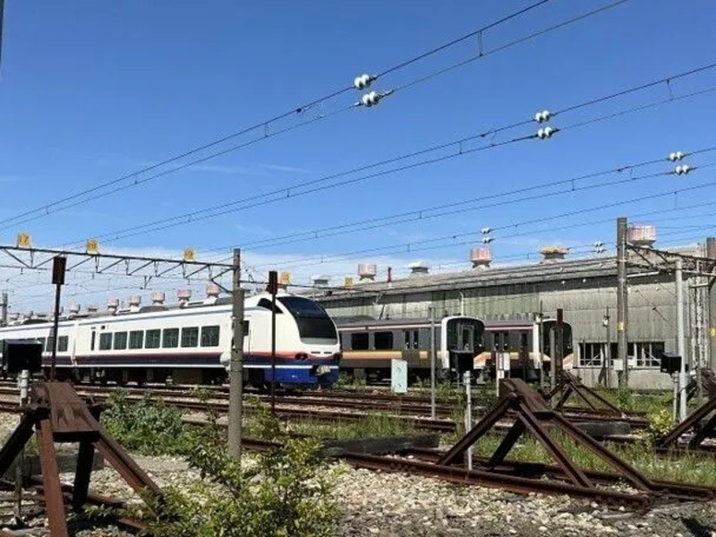 信越貨物支線の線路と周辺設備のイメージ