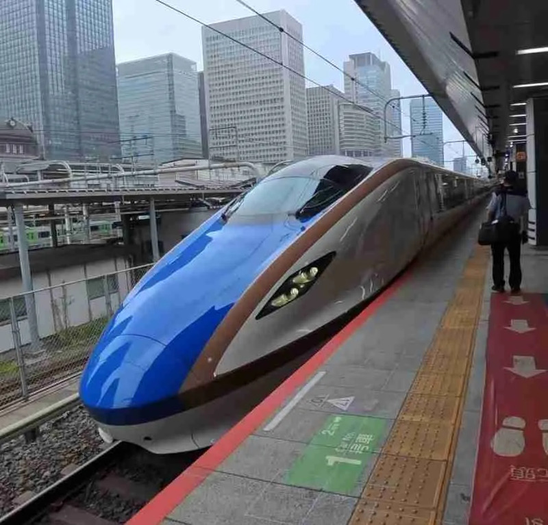 東京駅停車中の「たにがわ」