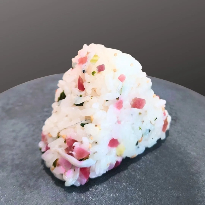 カリカリ梅とじゃこむすび