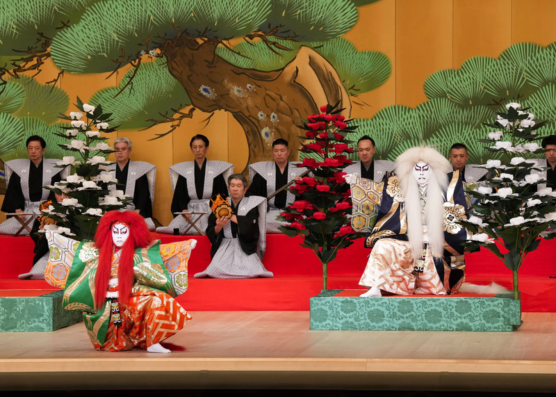 八代目尾上菊五郎と尾上菊之助による「連獅子」イメージ