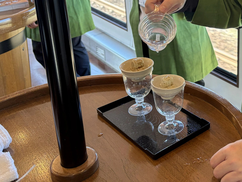 十分杯を使ったイベントを実施している様子