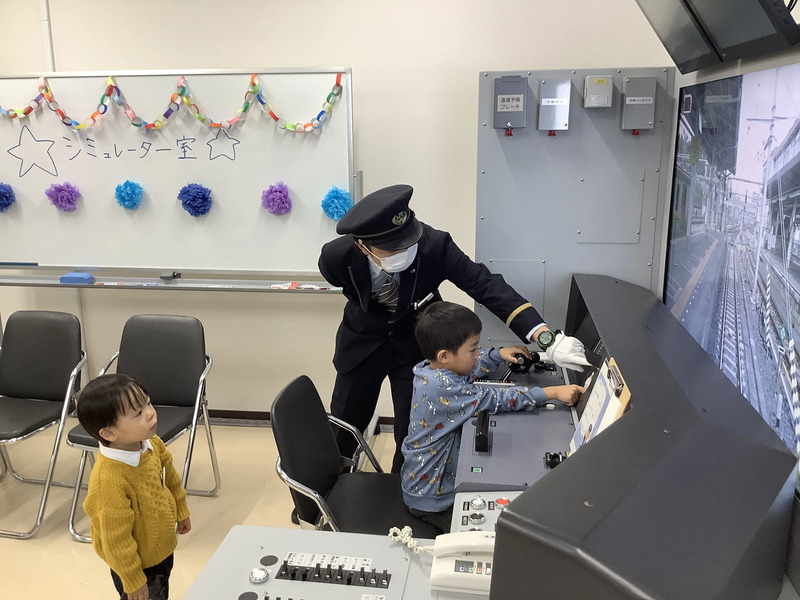 夏休みの思い出作りに！E653系を使用した「親子“きずな”乗務員体験」を