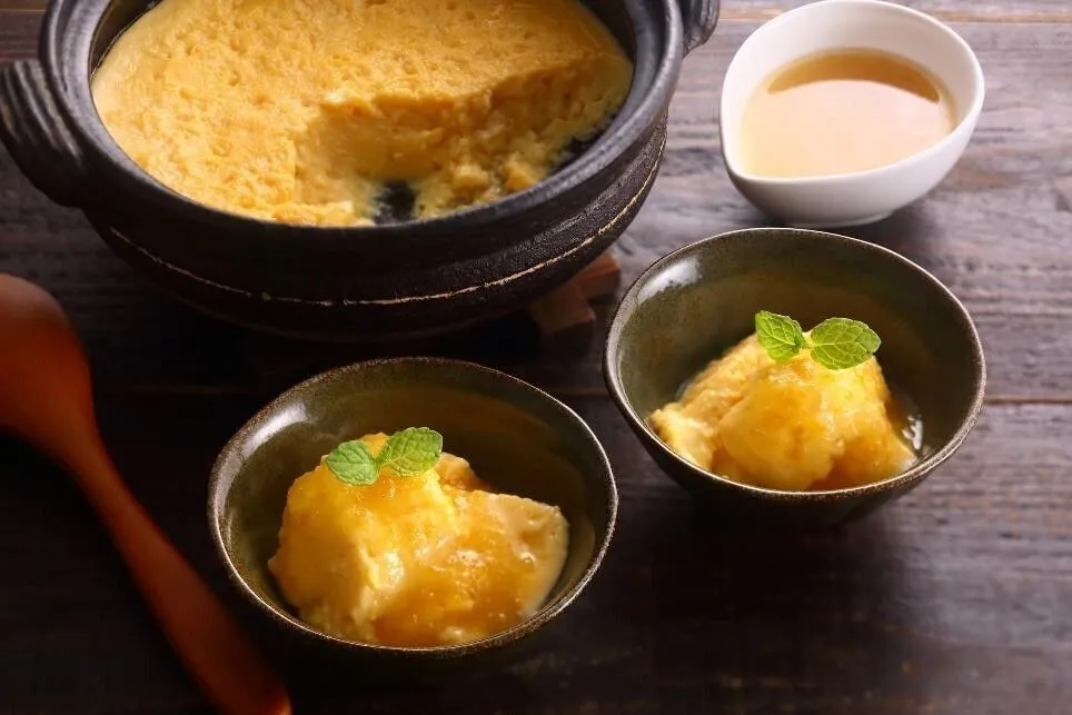 器に②を盛り、③をかけていただく。