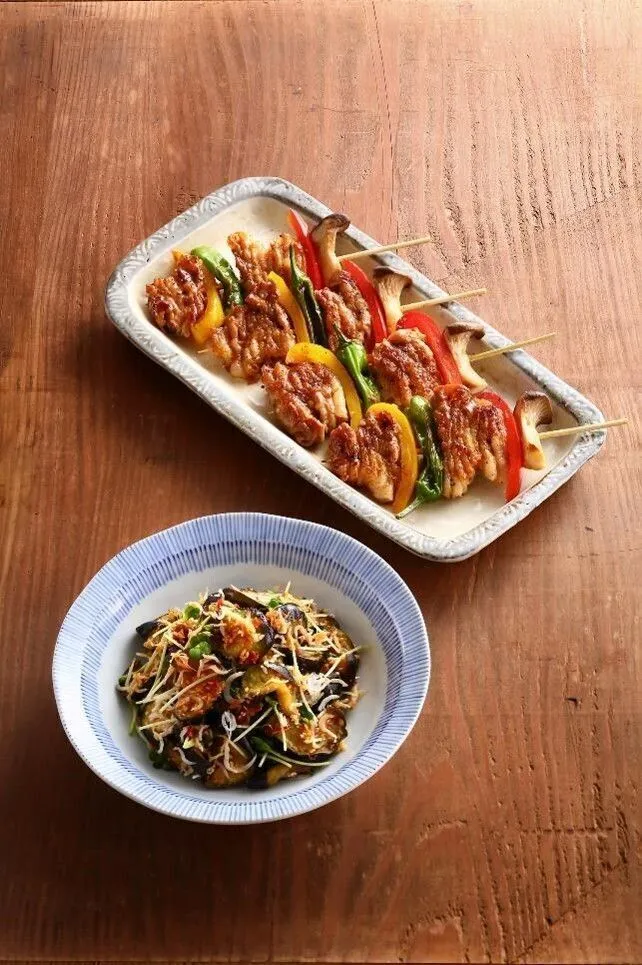 フライパンに油を熱し、②を並べ入れる。蓋をして蒸し焼きにし、混ぜ合わせたAを加えてからめる。