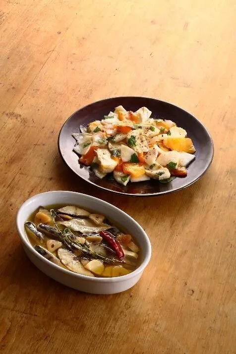 ボウルにAを混ぜ合わせ、①、ミントをちぎって加え、和える。