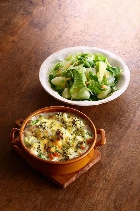 ①を器に盛り、②をかける。