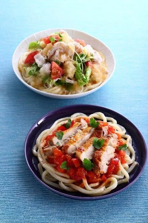 器に④を盛り、②をかけて③をのせ、ちぎったイタリアンパセリを散らす。