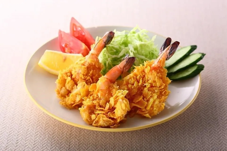 耐熱性の器に③を並べ、ラップをかけずに電子レンジ（600W）で約1分加熱する。裏返してさらに約1分加熱する。