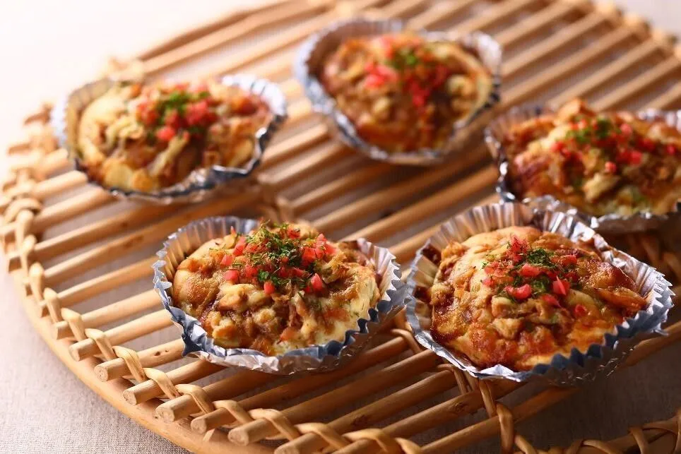 紅しょうが、青のりを散らす。