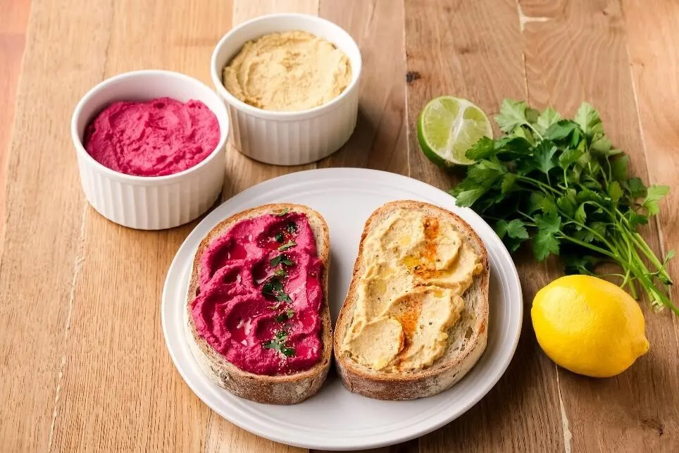 粗びき黒こしょうをふり、オリーブ油をかけていただく。