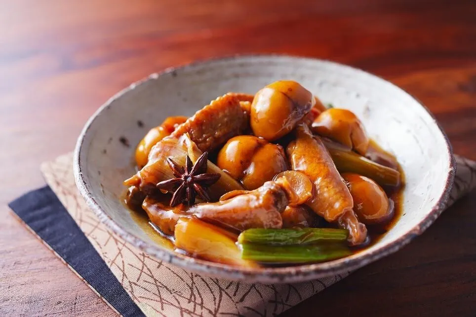 混ぜ合わせたAと②を加え、落し蓋をして中火で約25分煮る。煮汁がほとんどなくなったら火を止める。