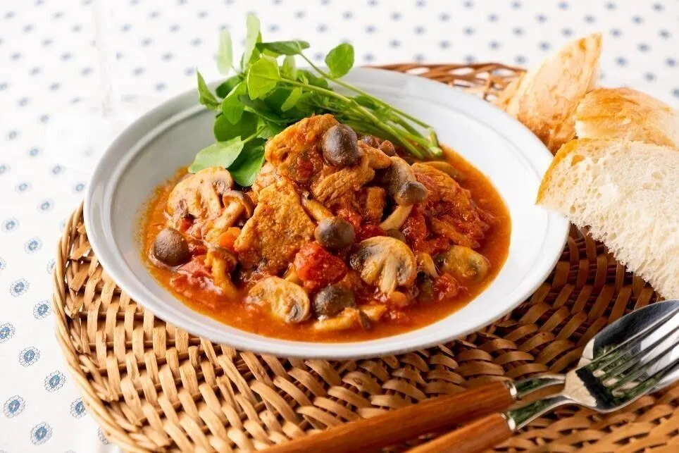 Bを加えて煮立て、弱火にして約30分煮、Cで調味する。