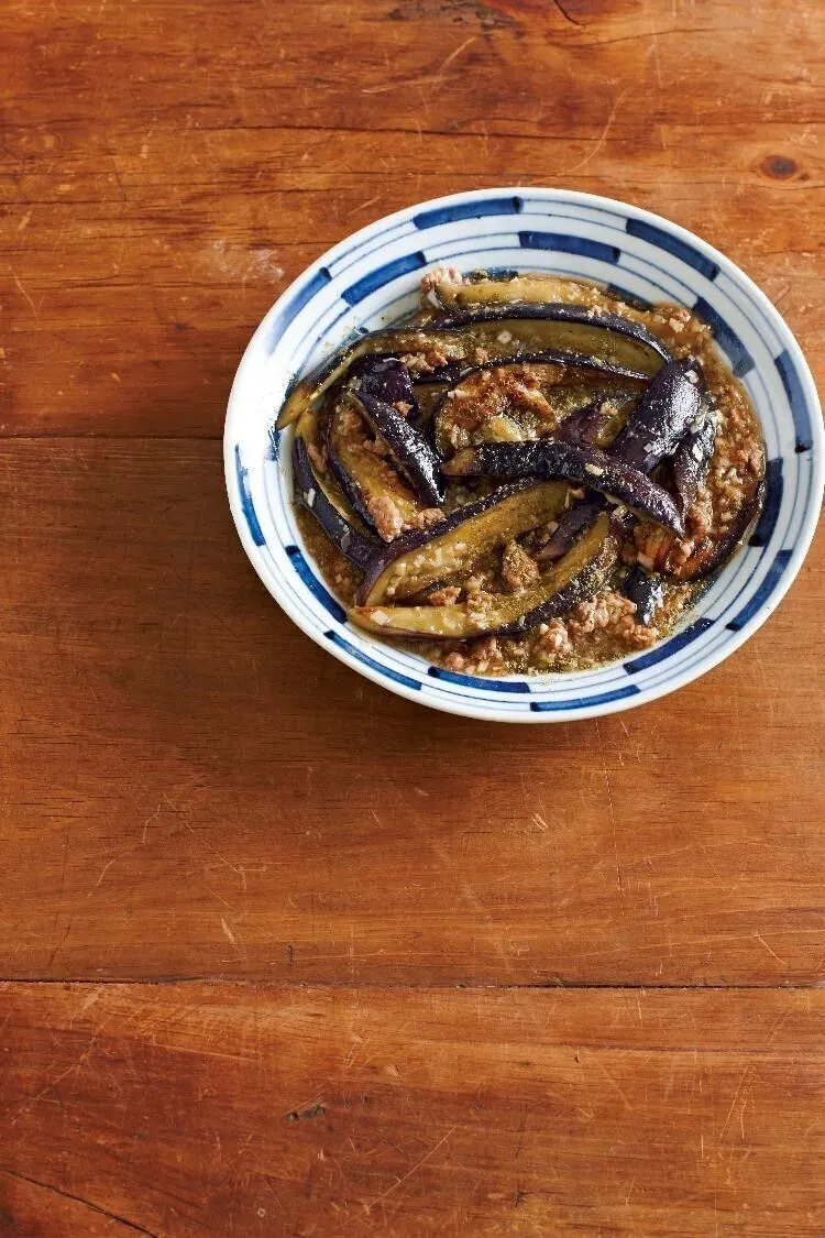 Aをもう一度混ぜてから加え、全体を大きく混ぜてとろみをつける。ごま油を加え、ざっと混ぜる。器に盛り、粉山椒をたっぷりとふる。