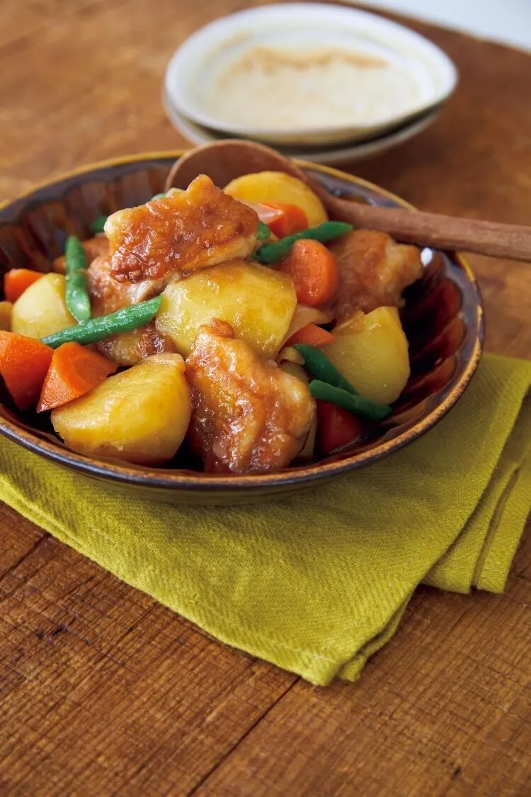 煮汁が少し残る程度になったらいんげんを加え、2分ほど煮る。