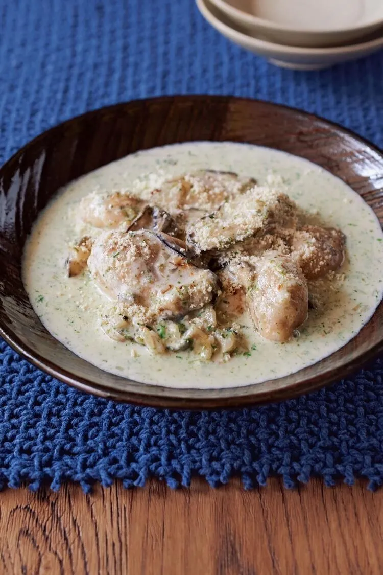 酒をふってAを加え、混ぜながらとろみがつくまで1～2分煮る。器に盛り、粉チーズをふる。