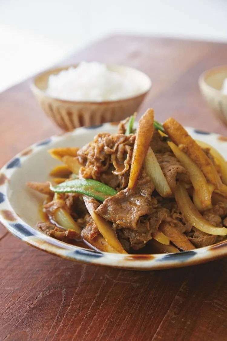 再び煮立ったらアクを取り除き、5～6分煮る。きぬさやを加えてひと煮する。