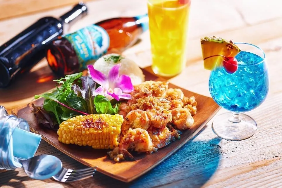 両面がこんがりと焼けたら、Cを加えて全体に絡める。