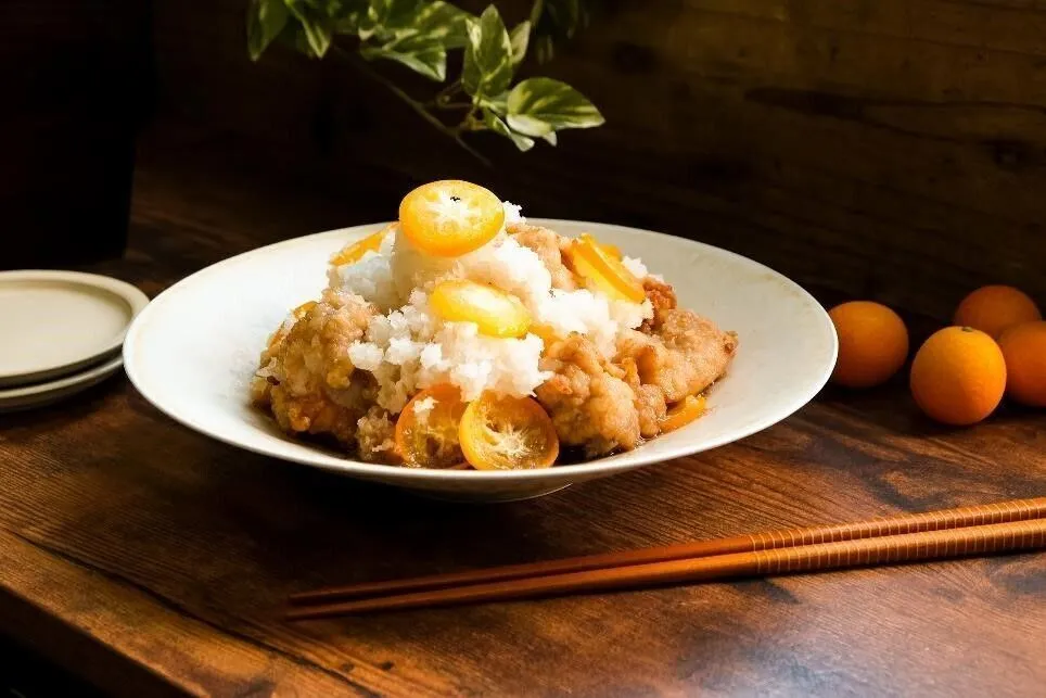 器に④を盛り、②をのせる。